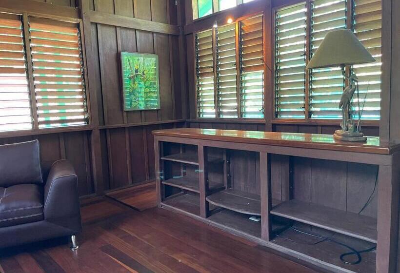 Дом 2 Спальни, Mal Pais Surf Camp