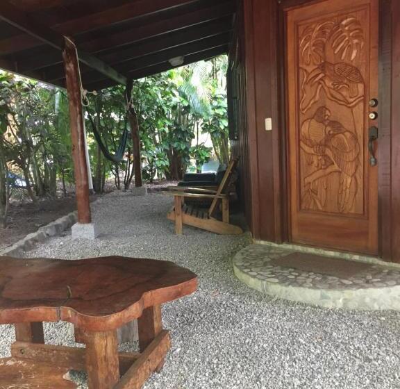 Вилла 1 Спальня Вид на Сад, Mal Pais Surf Camp