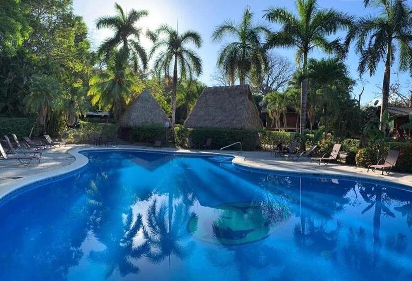 Дом 2 Спальни, Mal Pais Surf Camp