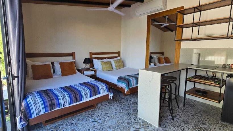 Familie Studio, Boutique Casa Jade