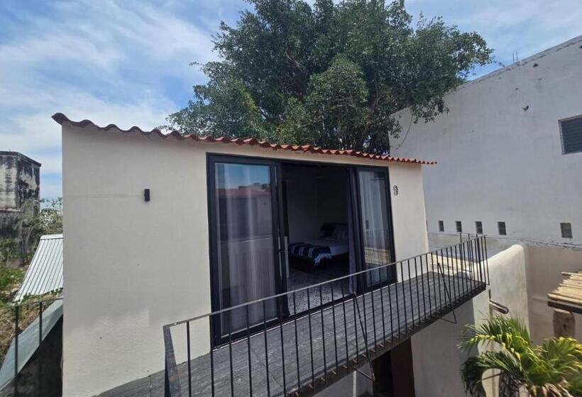 Standard Studio, Boutique Casa Jade