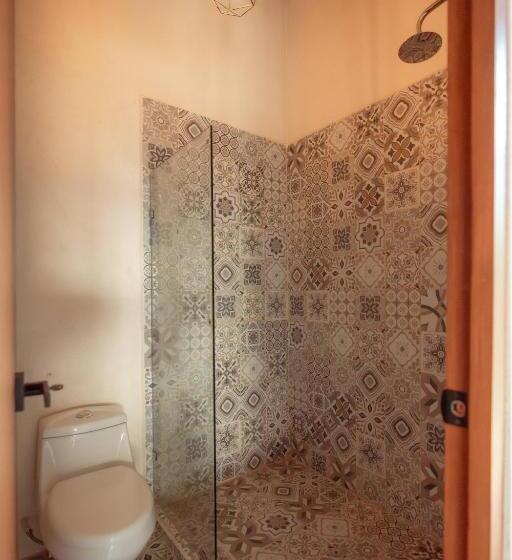 Standard Studio, Boutique Casa Jade