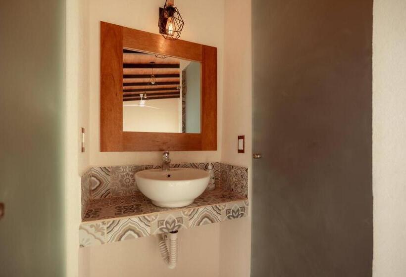 Standard Studio, Boutique Casa Jade