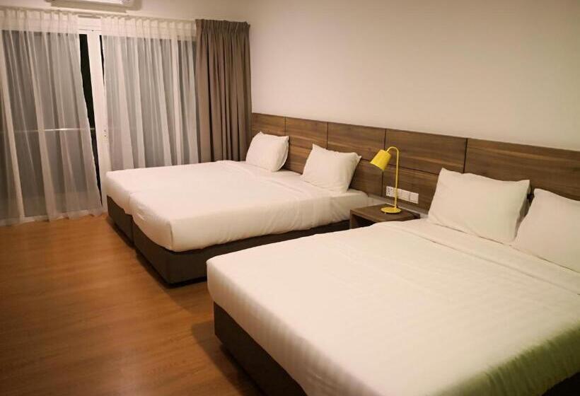 غرفة كلوب ثلاثية, Aman Tioman Beach Resort