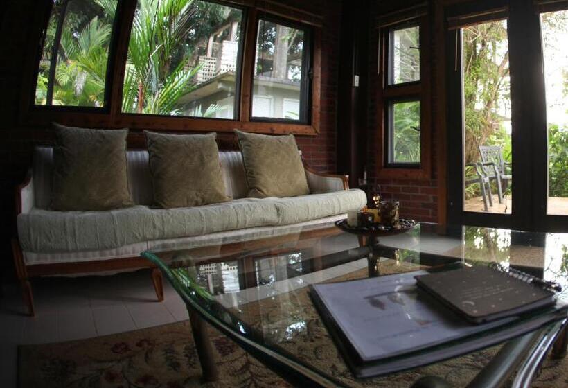 اتاق لوکس با چشمانداز دریا, El Yunque Rainforest Inn