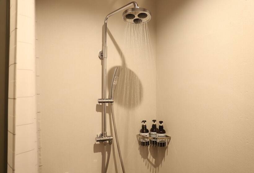 غرفة قياسية ثلاثية حمام مشترك, Hostel Tomar