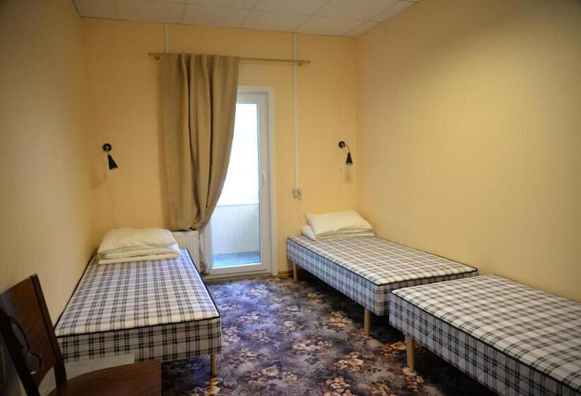 스탠다드 트리픔 룸 공동욕실, Hostel31