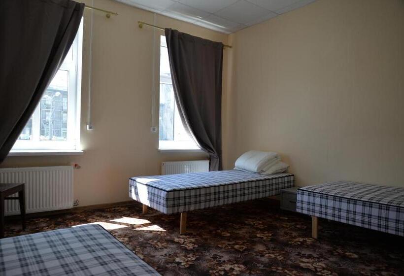 스탠다드 트리픔 룸 공동욕실, Hostel31