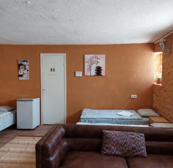 패밀리 룸, Hostel31