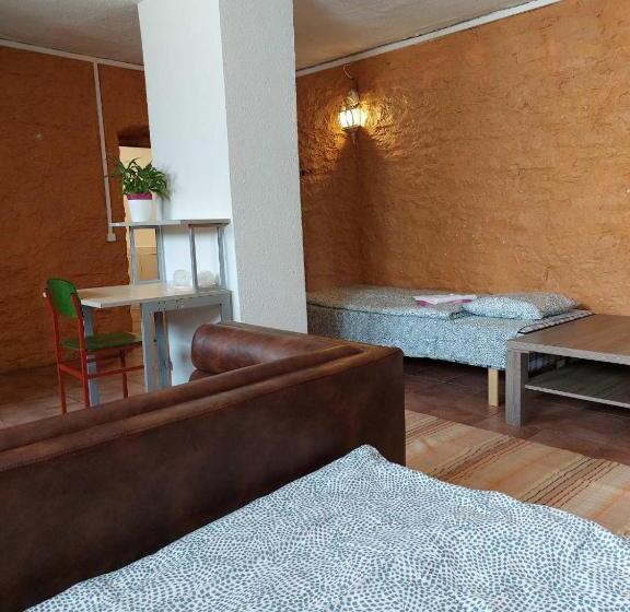 패밀리 룸, Hostel31