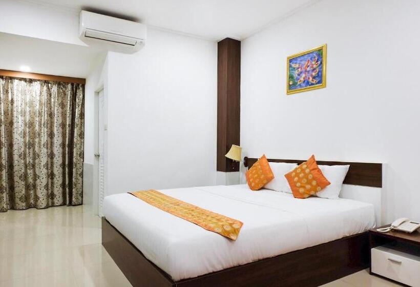 キングサイズベッドのスーペリアルーム, Chokdee Place