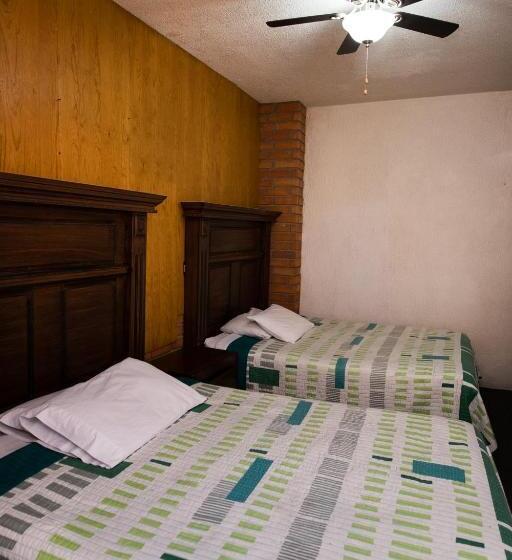 חדר סופריור, María Elena