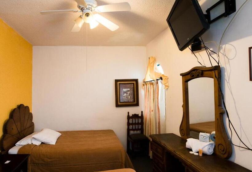 חדר סופריור, María Elena