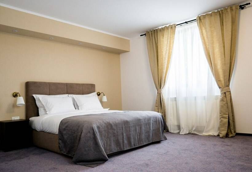 高级工作室, Nest