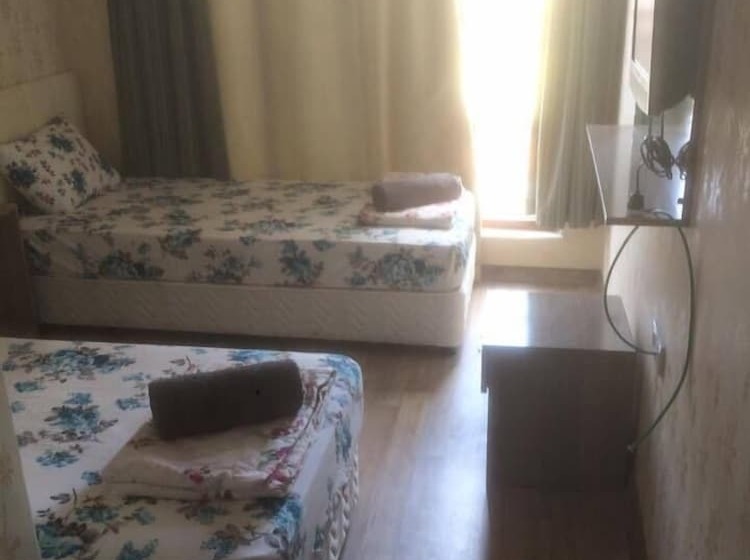 エコノミールーム, Ozgur