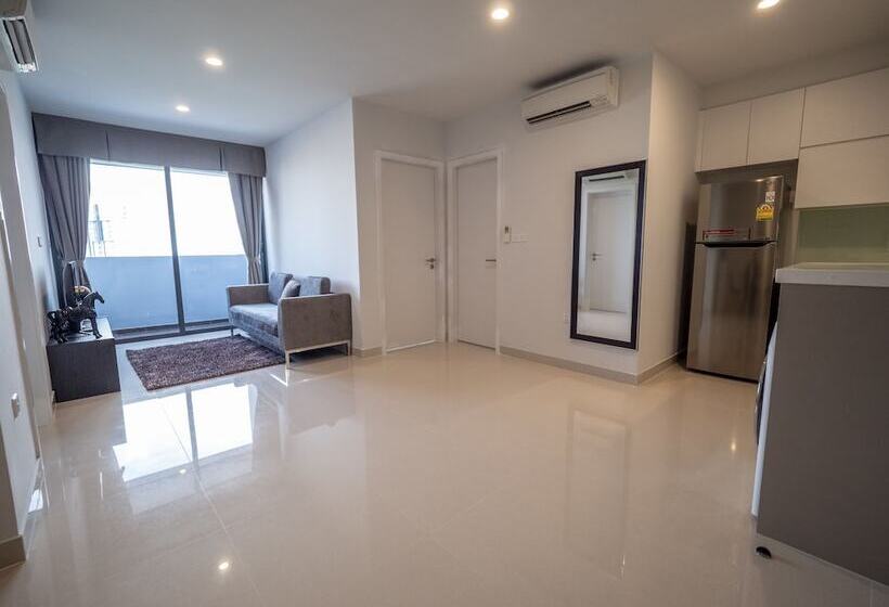 דירת שני חדרים, The Bridge Club