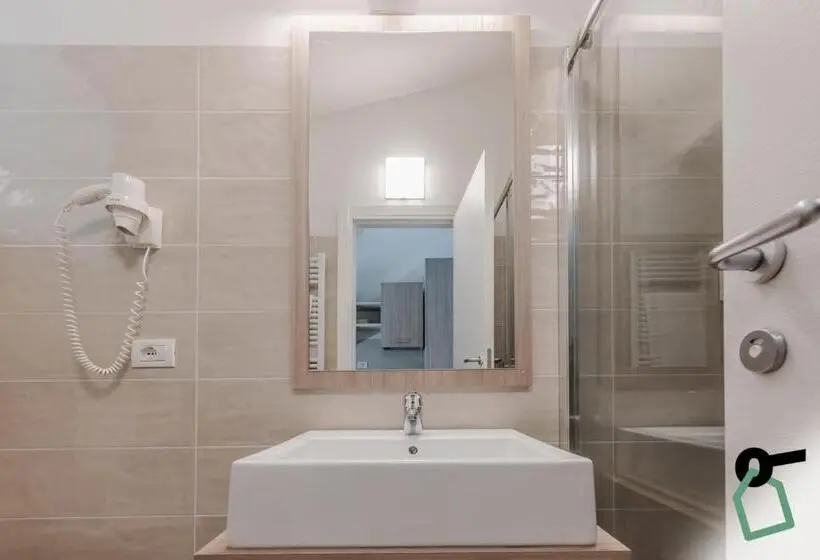 テラス付き１ベッドルームアパートメント, Hotiday Apartment Desenzano
