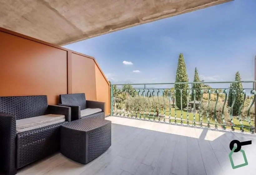 テラス付き１ベッドルームアパートメント, Hotiday Apartment Desenzano