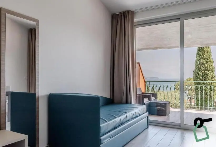 テラス付き１ベッドルームアパートメント, Hotiday Apartment Desenzano
