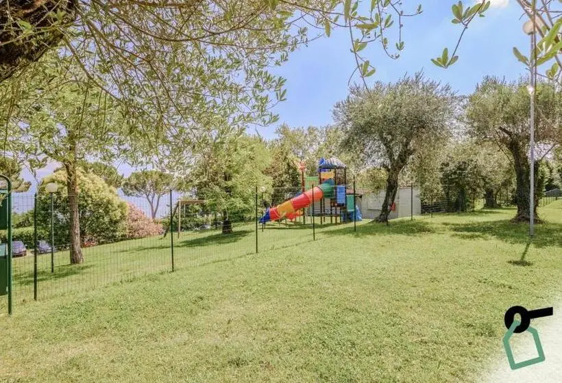テラス付き１ベッドルームアパートメント, Hotiday Apartment Desenzano