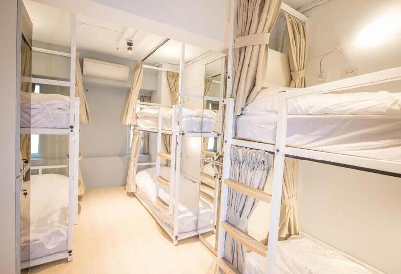 تختخواب در اتاق مشترک, Light Inn