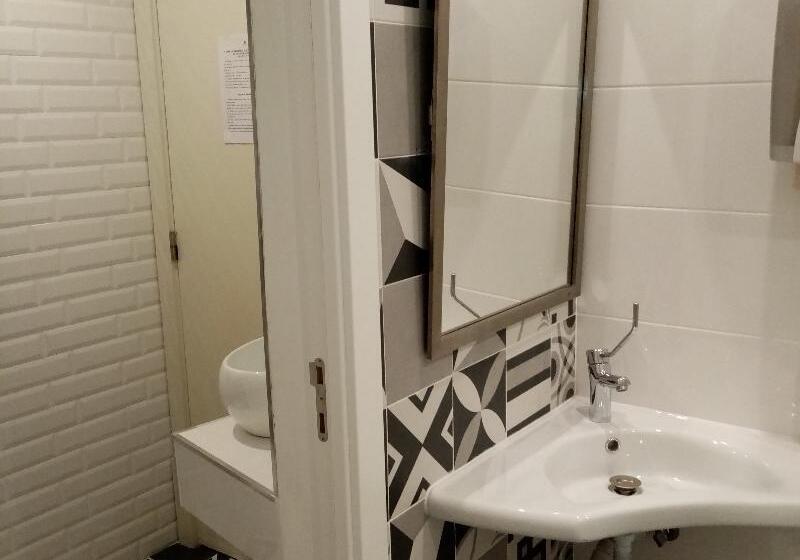 اتاق خانوادگی با سرویس بهداشتی مشترک, Penedo Da Saudade Suites & Hostel