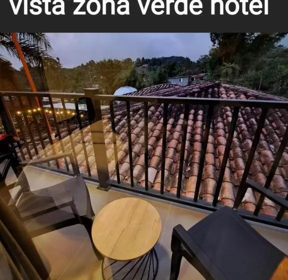 バルコニー付きスタンダードトリプルルーム, Guatapé Country House