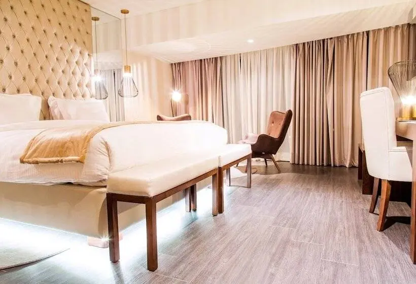 デラックスルーム, Grand Plaza Hotel Nampula