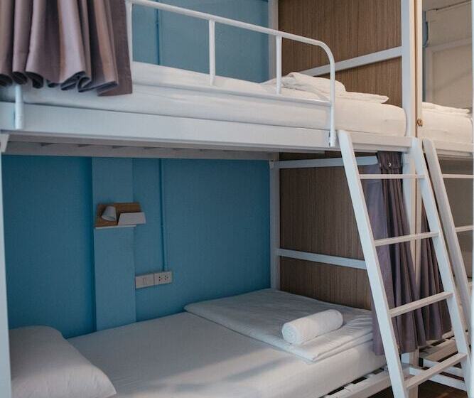 Yatak Paylaşımlı Oda, Ease Hostel