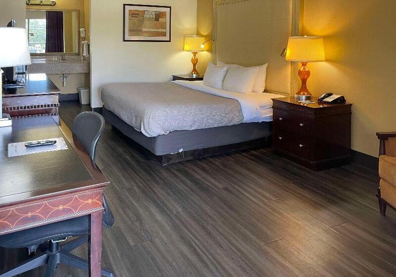 Номер Стандартный с Видом, Rydges Pit Lane