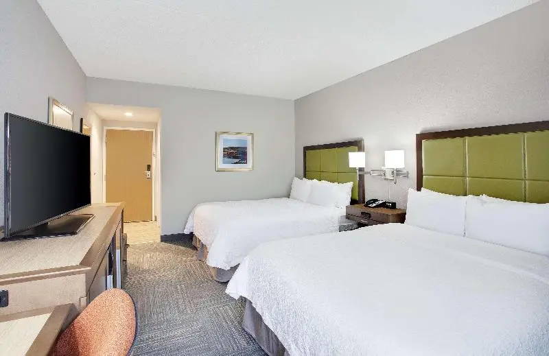 Suite Queen Bed, The Josie Hotel, Autograph Collection