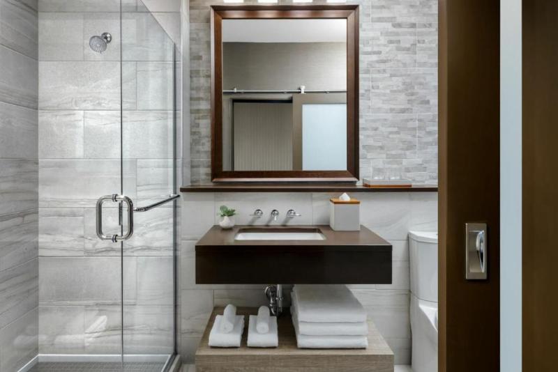 带大床的标准间, The Josie Hotel, Autograph Collection