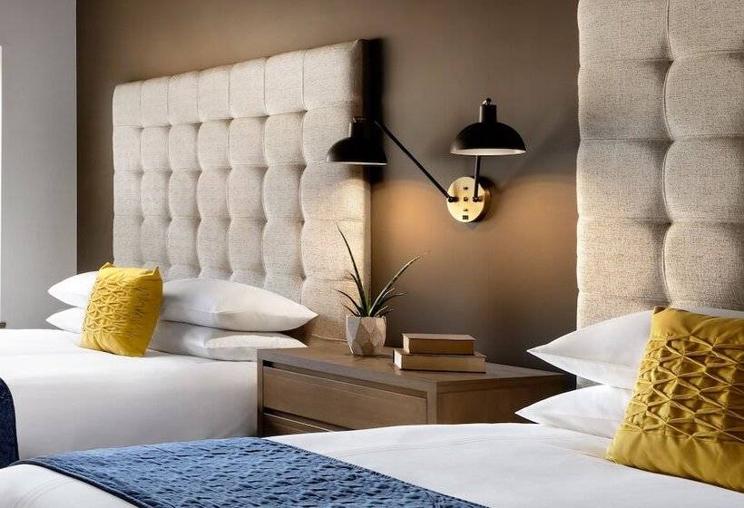 带2个双人床的标准工作室, The Josie Hotel, Autograph Collection