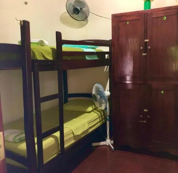 ルームシェアのワンベッド, Casa Lula León Hostal