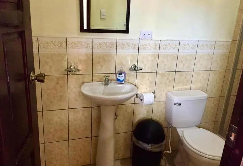 バス共有のスタンダードルーム, Casa Lula León Hostal