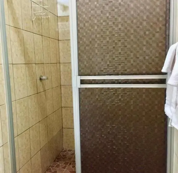 バス共有のスタンダードルーム, Casa Lula León Hostal