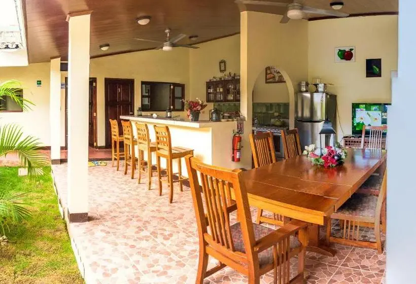 バス共有のスタンダードルーム, Casa Lula León Hostal