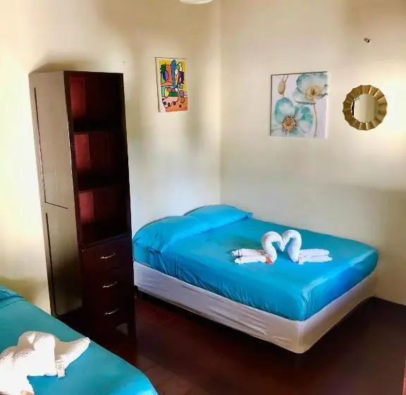 スタンダード４人部屋, Casa Lula León Hostal