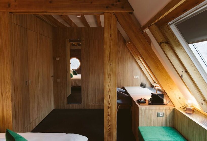 디럭스 룸, B&b Veado