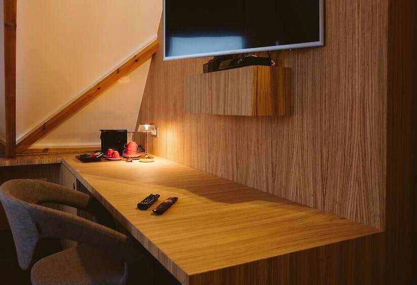 디럭스 룸, B&b Veado