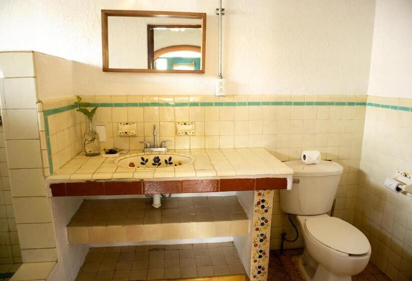 غرفة قياسية ثلاثية, Sayulita Central