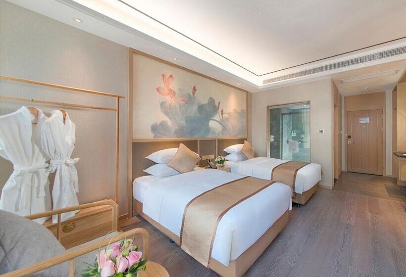 غرفة تنفيذية, Blossom Tao