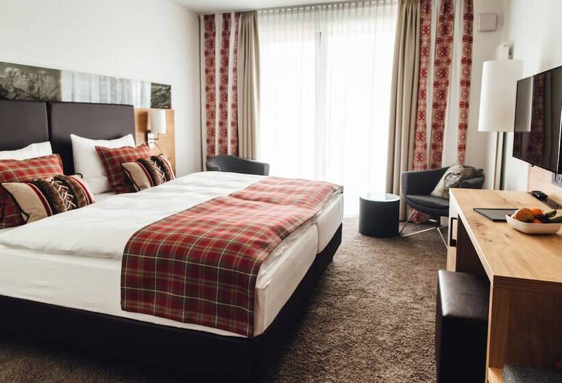 Camera Deluxe, Edita