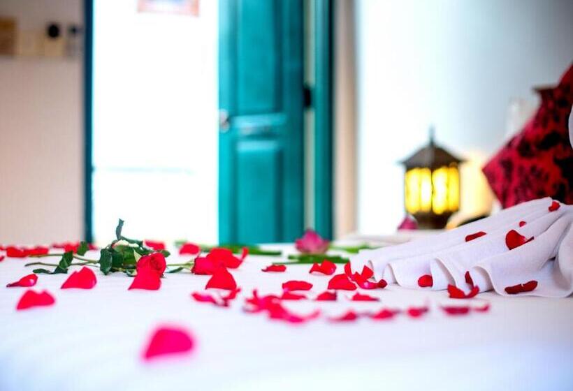 اتاق لوکس, Golden Banana Residence