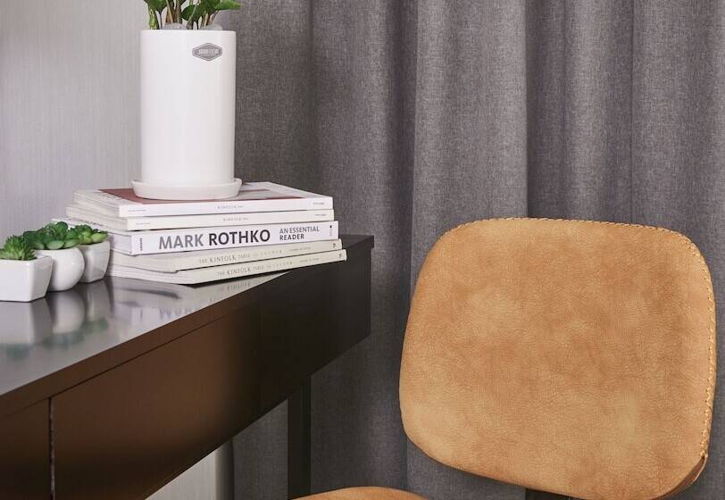 デラックスルーム, Mfelice