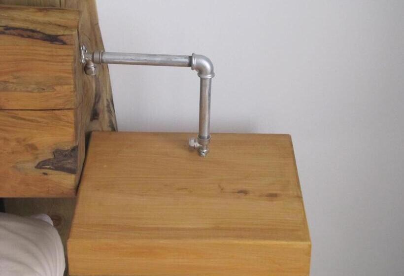 豪华房间, Modern & Recycled Guest House