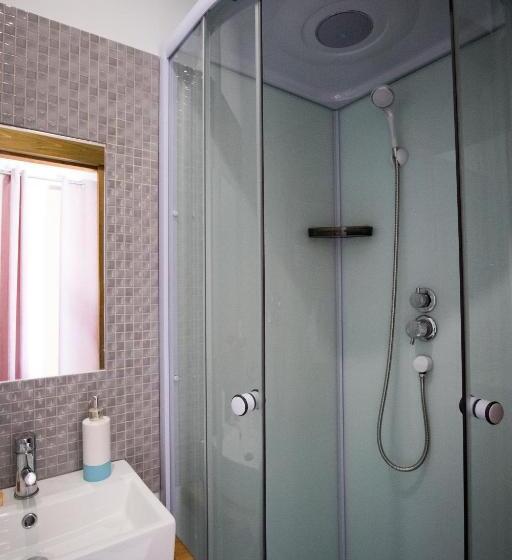 标准间侧面带海景, Modern & Recycled Guest House