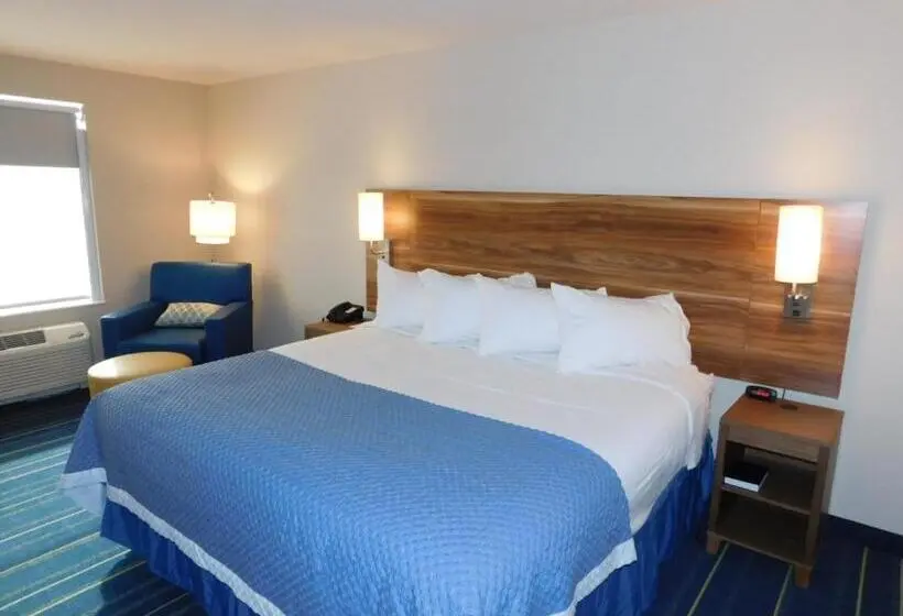 身障者適用スイートルーム, Days Inn & Suites By Wyndham Kearney Ne