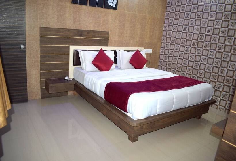 اتاق لوکس, The Sky Comfort Hotel The Heaven, Dwarka