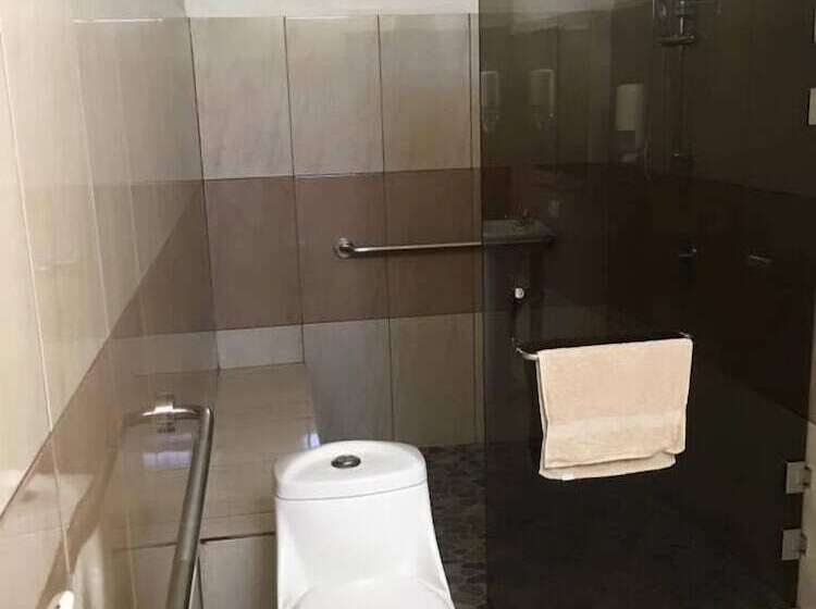 غرفة قياسية فردية, Mi Linda Tierra